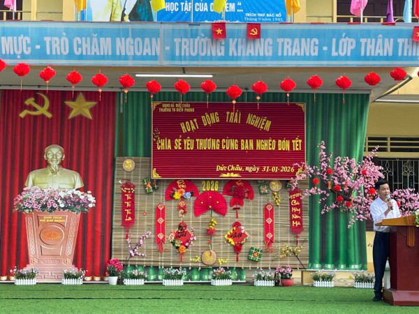 Xuân yêu thương, tết sum vầy